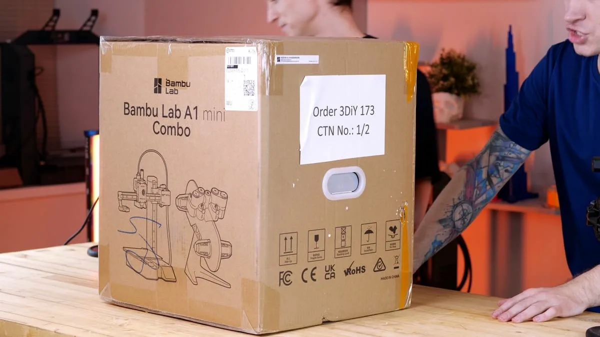 A1 Mini и AMS Lite на рабочем столе
